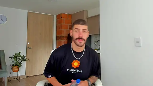 Guyinthemountain online show from January 5, 7:39 pm