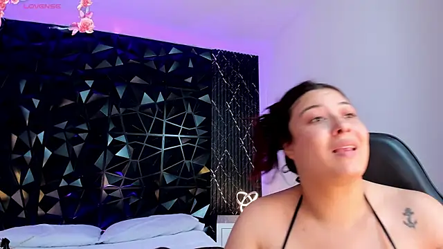 JulietaKane online show from March 30, 8:43 pm