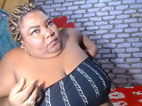 bustyboobsperver online show from October 28, 11:18 pm