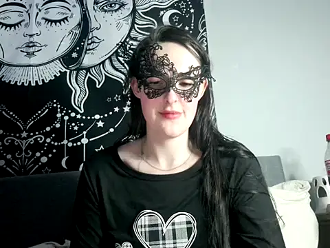 Snapshot of LexiSnowUK chatting on February 3, 8:46 pm LexiSnowUK online show from February 3, 8:46 pm