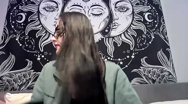 Snapshot of LexiSnowUK chatting on February 26, 9:42 am LexiSnowUK online show from February 26, 9:42 am