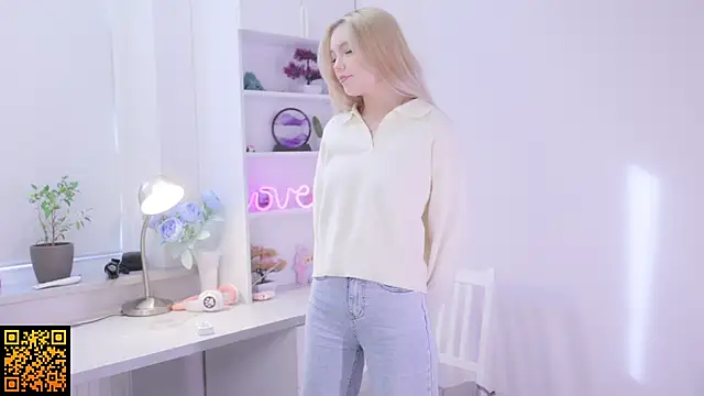 norakisses online show from October 22, 7:52 am