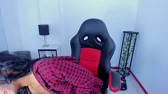 Snapshot of Strella_ferrera chatting on March 11, 5:49 am Strella ferrera online show from March 11, 5:49 am