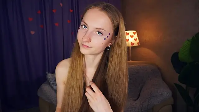 Snapshot of EsmaCarll chatting on February 24, 2:40 am EsmaCarll online show from February 24, 2:40 am