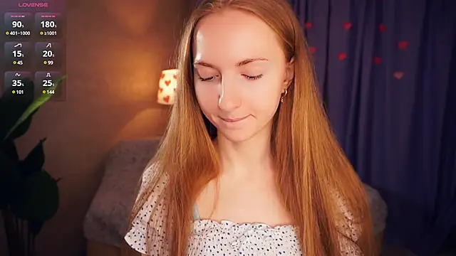 Snapshot of EsmaCarll chatting on March 2, 8:50 pm EsmaCarll online show from March 2, 8:50 pm