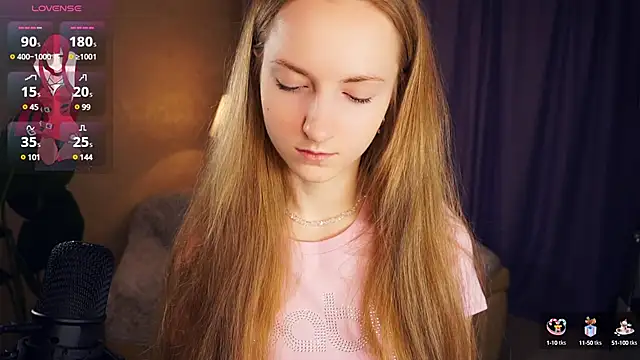 Snapshot of EsmaCarll chatting on March 15, 8:32 pm EsmaCarll online show from March 15, 8:32 pm