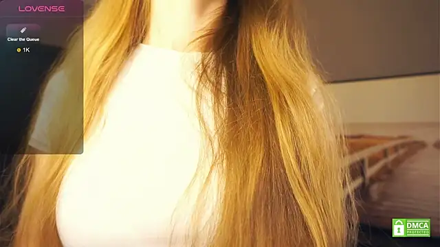 Snapshot of EsmaCarll chatting on September 14, 8:19 pm EsmaCarll online show from September 14, 8:19 pm