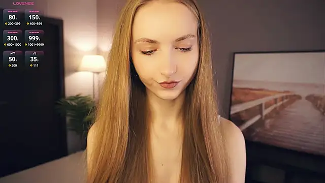 Snapshot of EsmaCarll chatting on December 13, 8:14 pm EsmaCarll online show from December 13, 8:14 pm