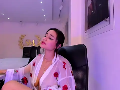 NairobiLee online show from February 9, 5:54 pm