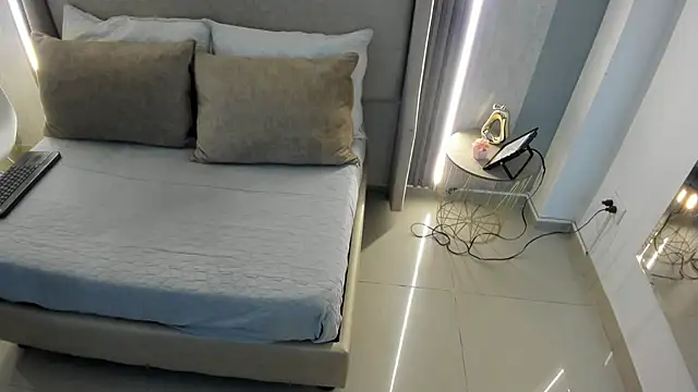 NairobiLee online show from November 18, 11:47 am