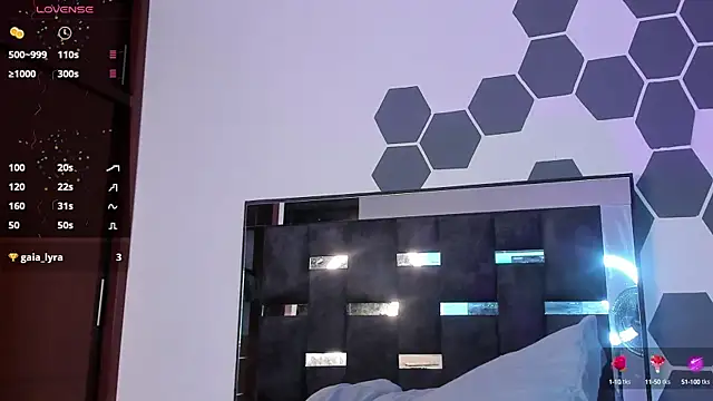 iamcamiloo  online show from February 4, 1:45 am