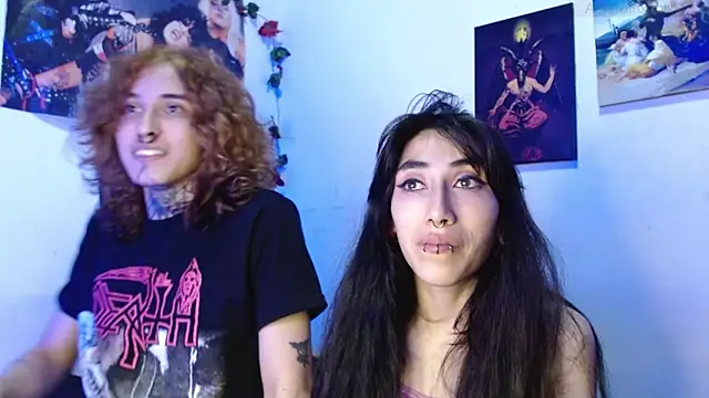 Snapshot of Asterothxznikki chatting on March 6, 6:19 am Asterothxznikki online show from March 6, 6:19 am