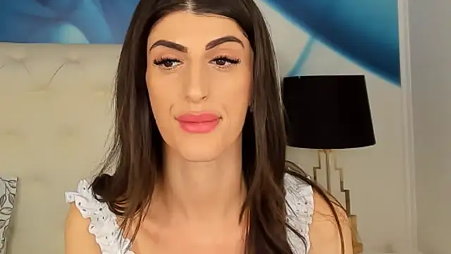 SkinnyDolly online show from March 12, 12:20 am