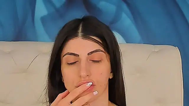 SkinnyDolly online show from June 27, 3:44 am