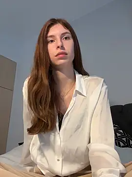 emma05 online show from February 20, 5:01 am