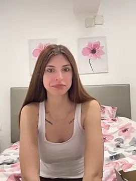 emma05 online show from March 23, 5:21 am