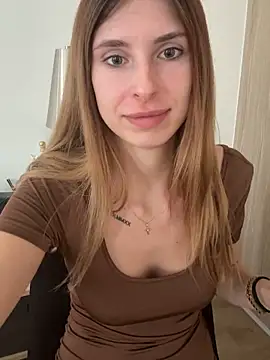 emma05 online show from February 26, 6:56 am