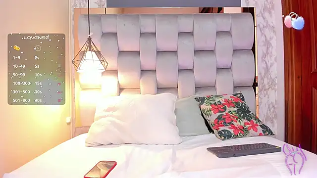 ander deimond  online show from December 4, 1:09 pm