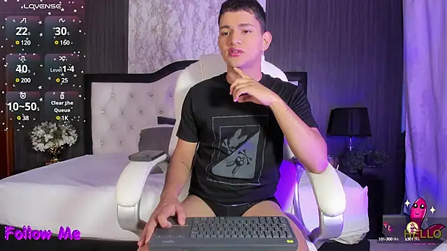 ander deimond  online show from February 3, 1:08 pm