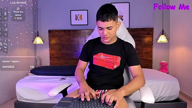 ander deimond  online show from February 11, 4:24 pm