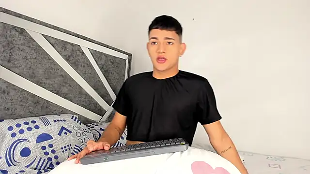 ander deimond  online show from February 25, 4:21 pm