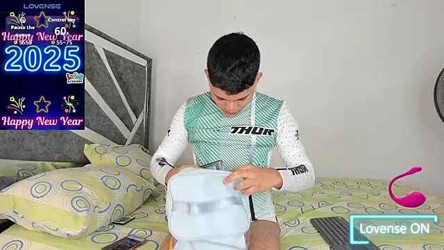 ander deimond  online show from September 10, 1:33 pm