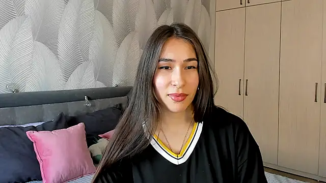 Bambiii bby online show from February 24, 8:06 am