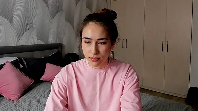 Bambiii bby online show from March 12, 6:19 am