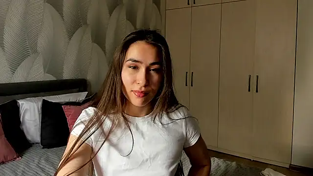 Bambiii bby online show from April 20, 2:14 am