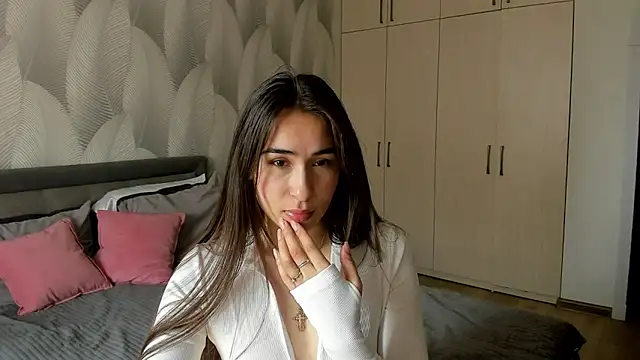 Snapshot of Bambiii_bby chatting on May 27, 3:36 am Bambiii bby online show from May 27, 3:36 am