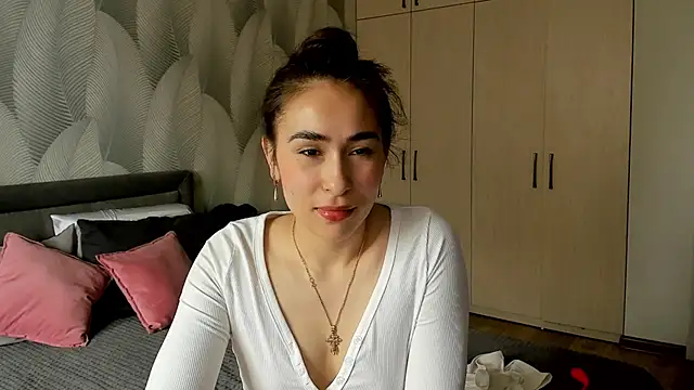 Snapshot of Bambiii_bby chatting on May 30, 5:15 am Bambiii bby online show from May 30, 5:15 am
