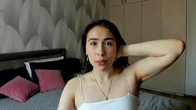 Snapshot of Bambiii_bby chatting on June 6, 6:07 am Bambiii bby online show from June 6, 6:07 am