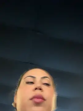 lariic online show from February 9, 3:05 pm