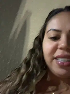 lariic online show from March 30, 12:00 am