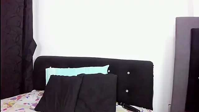 skaysanchez1 online show from March 11, 4:18 pm