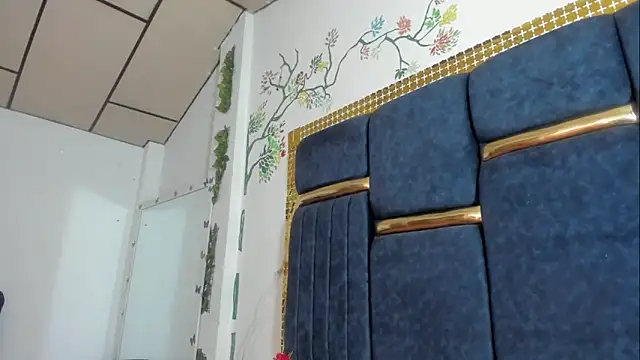 skaysanchez1 online show from October 18, 4:19 pm