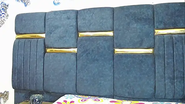 skaysanchez1 online show from April 7, 8:20 pm