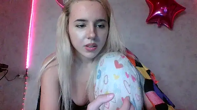 Puregirlaa online show from March 3, 1:09 pm