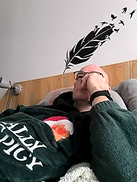 bogland33 online show from November 24, 12:38 pm