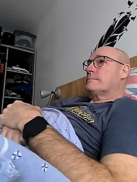 bogland33 online show from December 23, 10:35 am