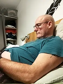 bogland33 online show from February 2, 7:23 pm