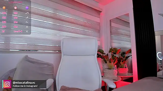 miss catalinaa online show from December 1, 11:48 am