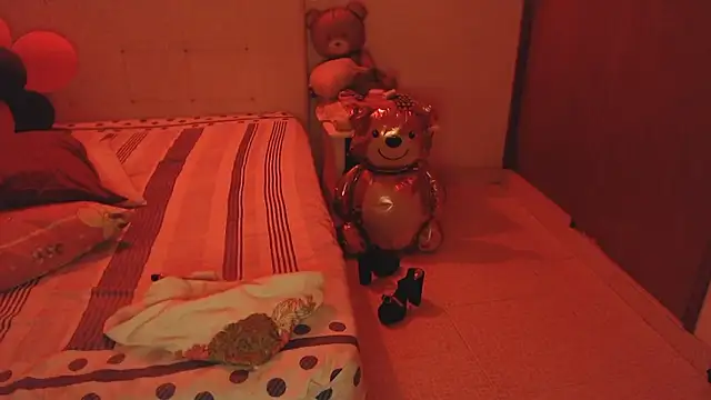 Snapshot of SashaBrianna99 chatting on March 9, 3:32 am SashaBrianna99 online show from March 9, 3:32 am