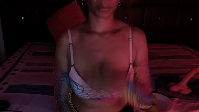 Snapshot of SashaBrianna99 chatting on November 14, 1:10 pm SashaBrianna99 online show from November 14, 1:10 pm