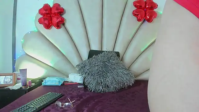 Snapshot of Anna__Spencer chatting on February 15, 8:44 am Anna Spencer online show from February 15, 8:44 am