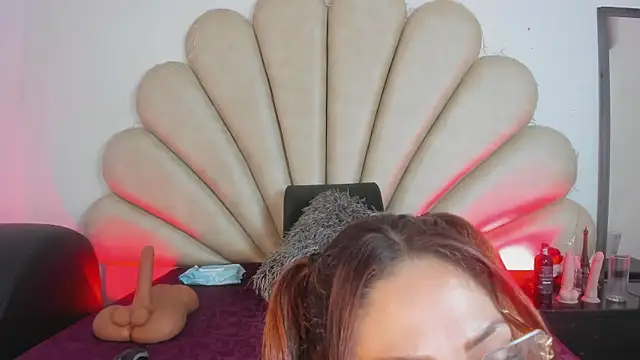 Snapshot of Anna__Spencer chatting on March 5, 12:44 pm Anna Spencer online show from March 5, 12:44 pm