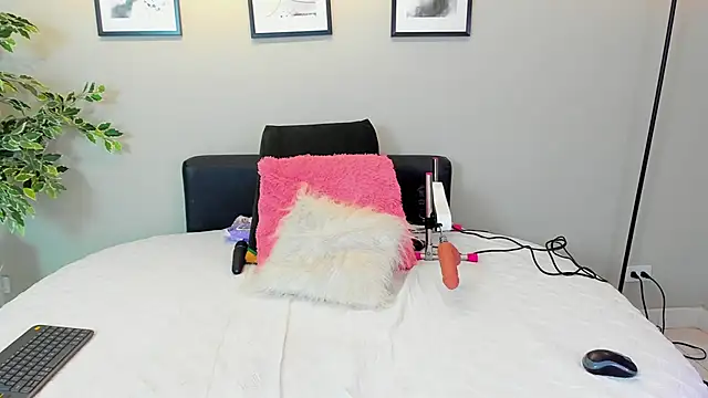Anna  Spencer online show from June 10, 12:48 pm
