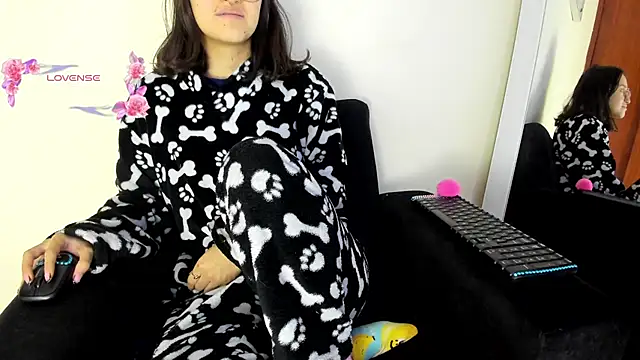 its  angelica  online show from February 13, 6:38 pm