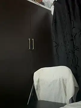 Snapshot of tuckersabrina chatting on December 16, 9:24 am tuckersabrina online show from December 16, 9:24 am