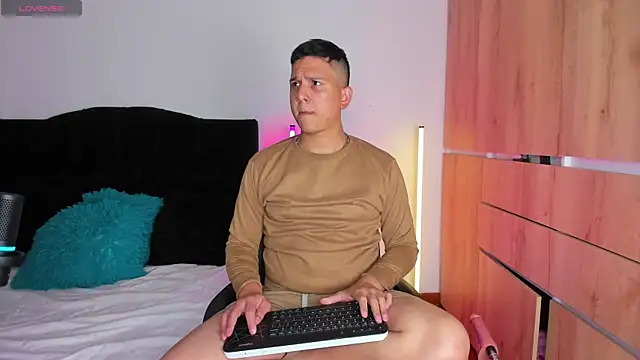 ANDREZALVAREZ online show from November 12, 3:18 am